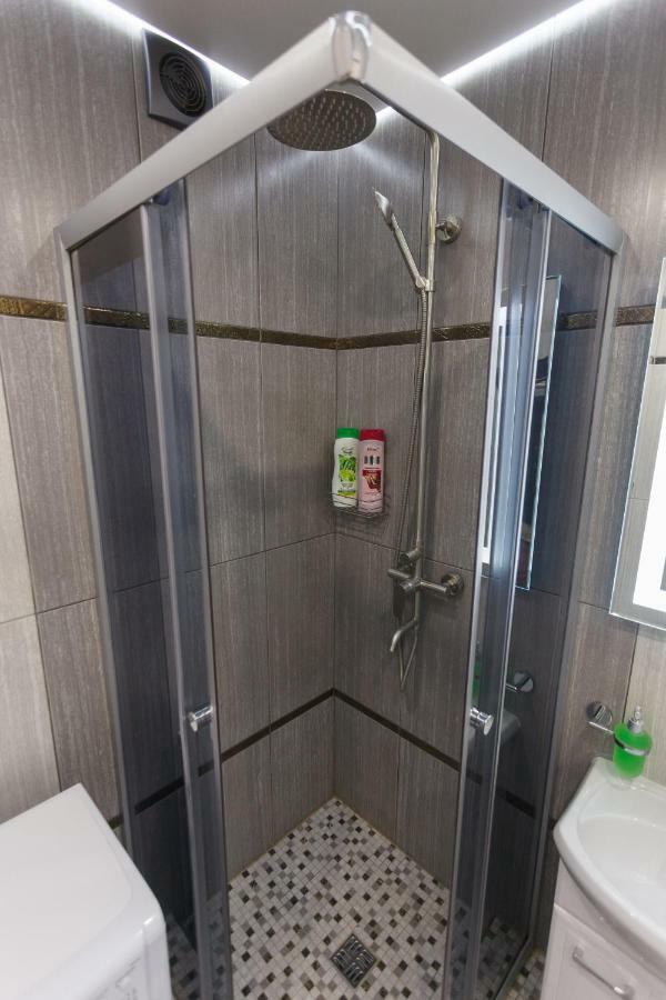 Apartment Dom Kino ミンスク エクステリア 写真
